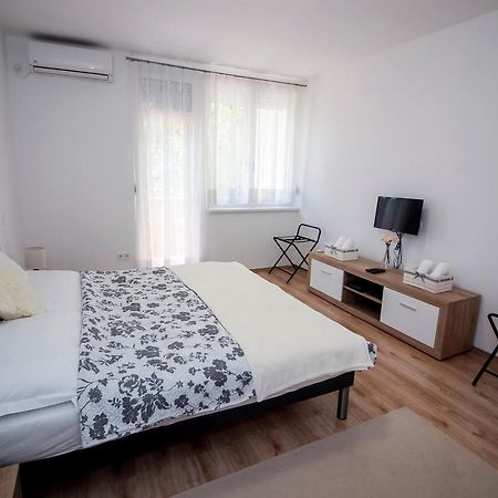 Helios Apartman Szeged Leilighet Eksteriør bilde